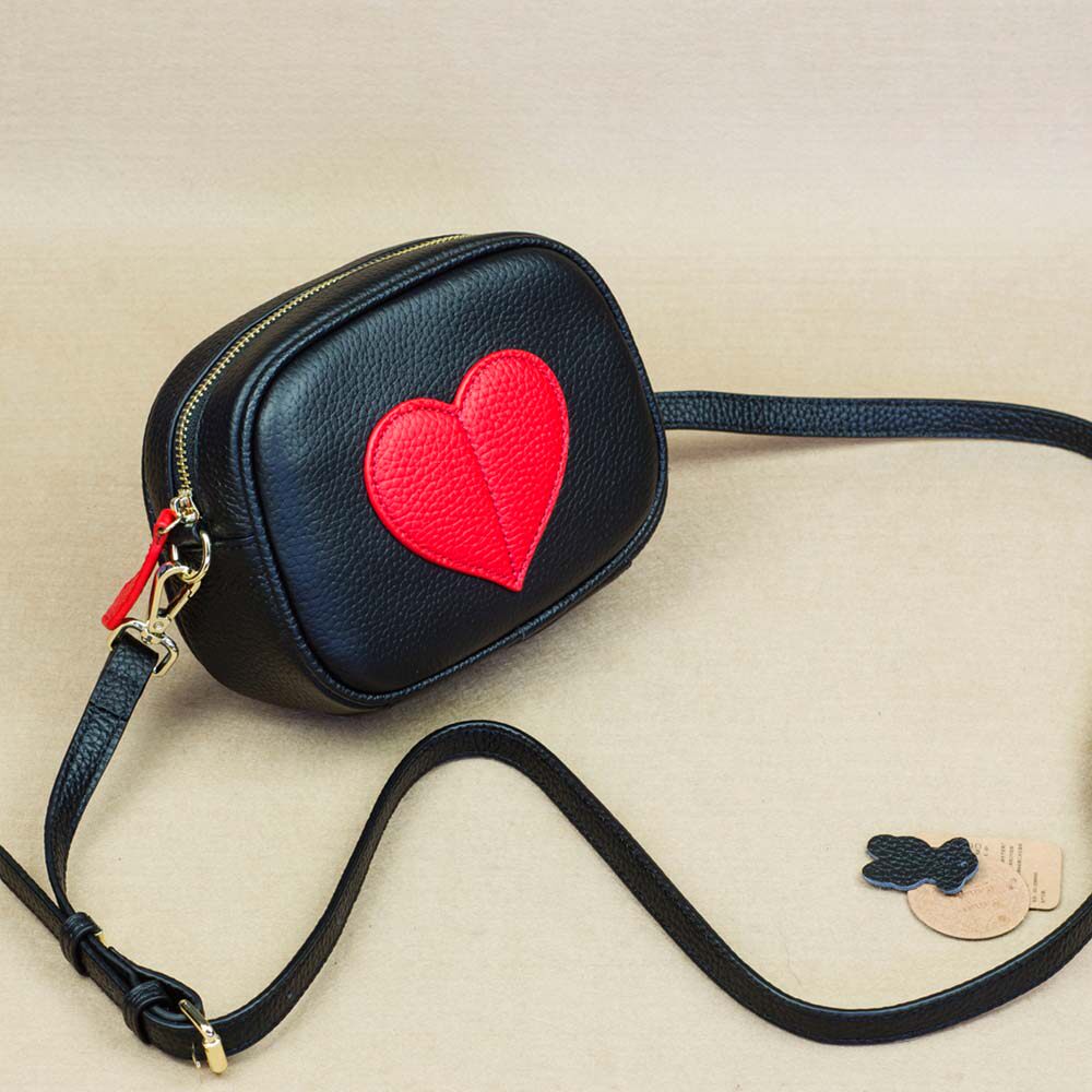斜挎小包包女2019新款小清新爱心包包女迷你小包桃心形真皮斜挎包