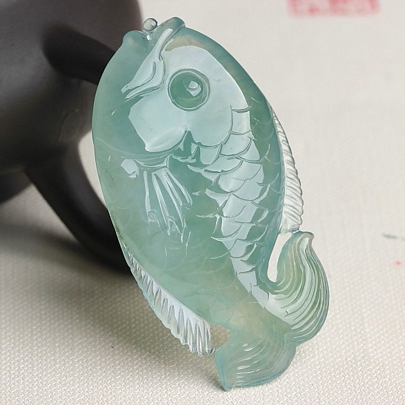 冰种翡翠鱼(年年有余)吊坠 天然缅甸翡翠a货 18.85克