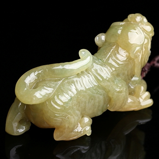[源头好货-四会]冰糯种翡翠满色黄翡缅甸a货老虎挂件 67.36克