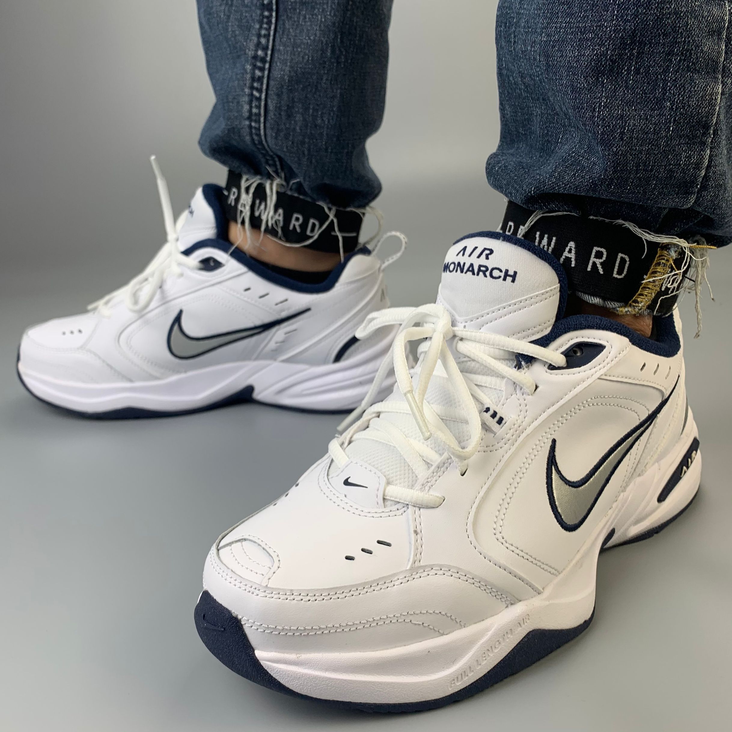 ok体育nikeairmonarchivm2k经典复古老爹跑步鞋415445102