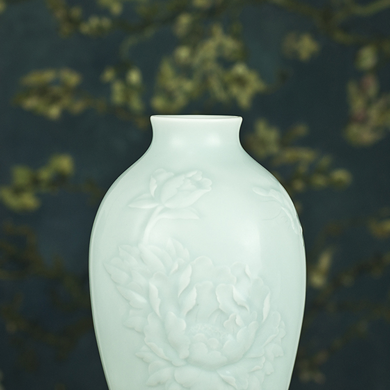 【愫青瓷】曾小珍 工艺美术师 牡丹瓶