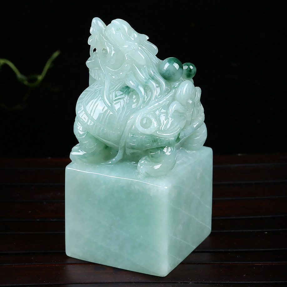 天然缅甸a货冰糯种翡翠龙头龟印章270.00g