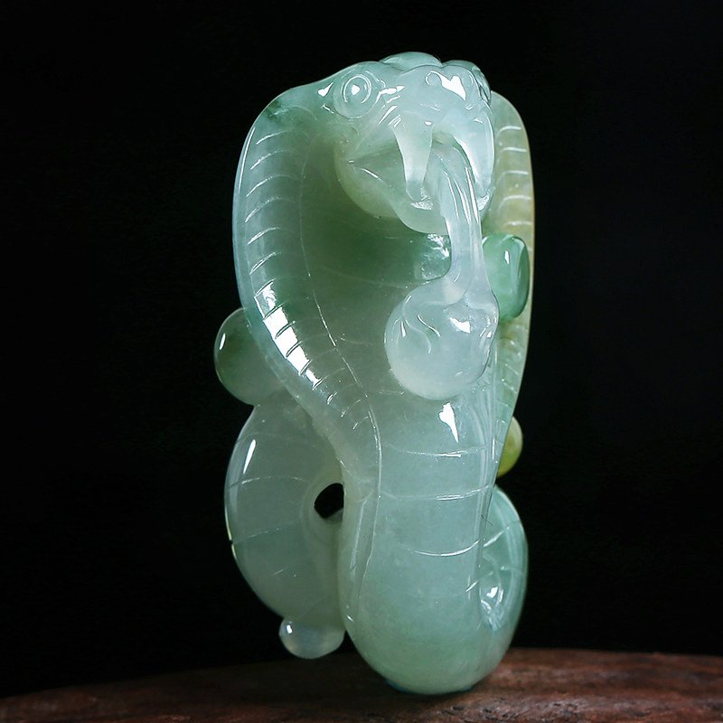 老坑冰糯种 天然缅甸翡翠a货玉蛇吊坠 29.36克