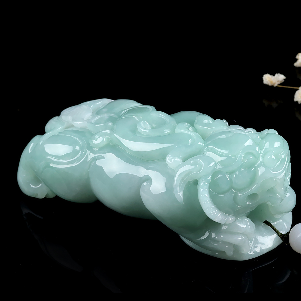 天然缅甸a货翡翠貔貅手把件293.44g(含珠绳重)