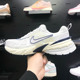 Nike耐克女鞋2024春新款复古老爹鞋耐磨缓震机能跑步鞋FD0736-102