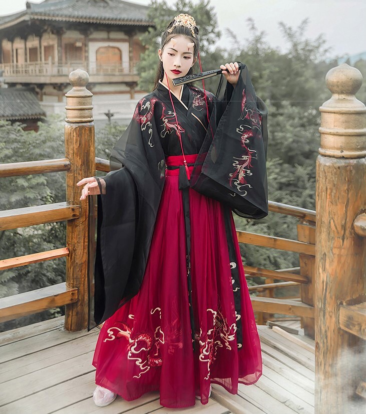 龙母汉服夜弦歌大袖仙汉尚华莲重工龙纹刺绣山海夜玄歌