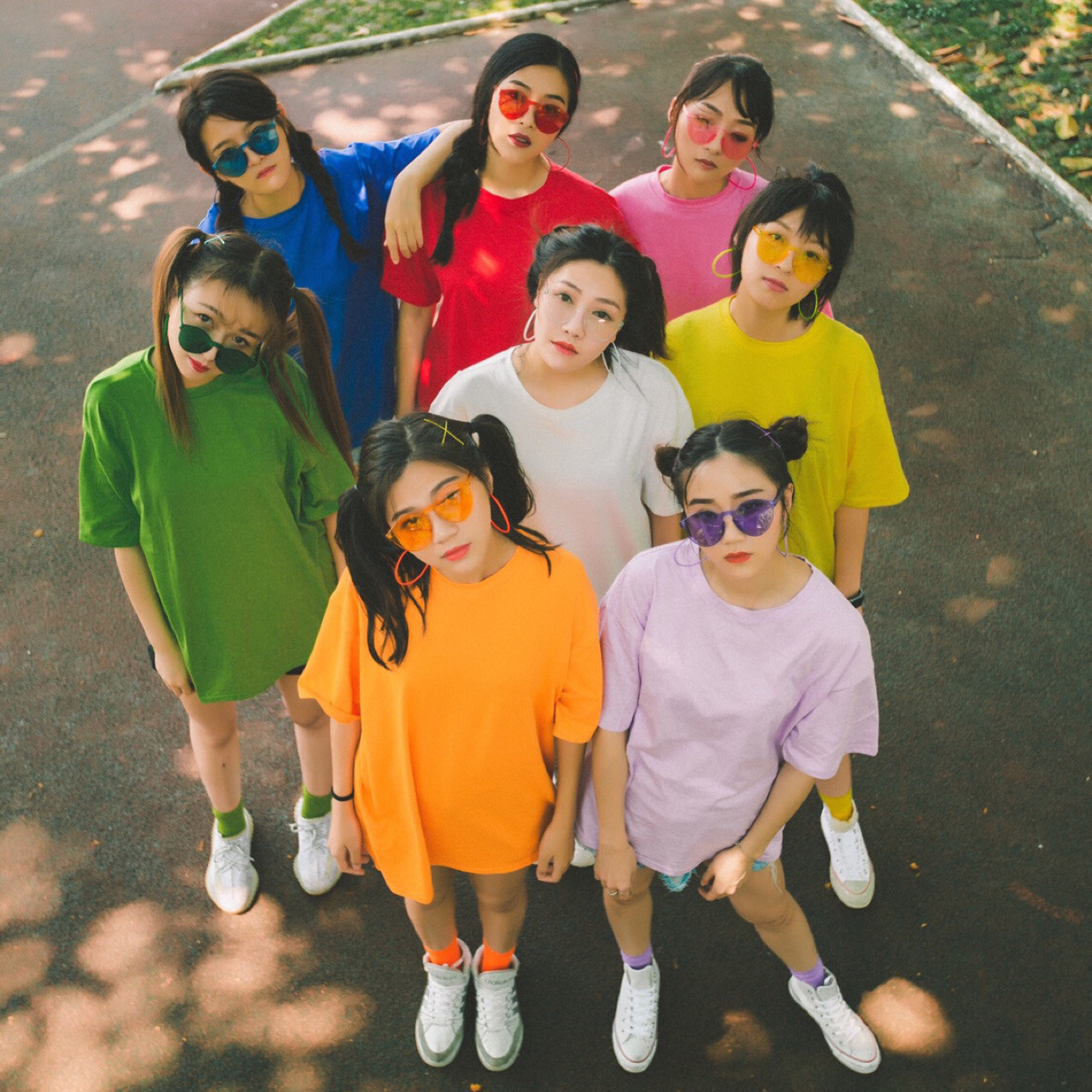 小红书沙雕闺蜜装姐妹装聚会旅游彩色t恤女多人糖果色宽松中长款