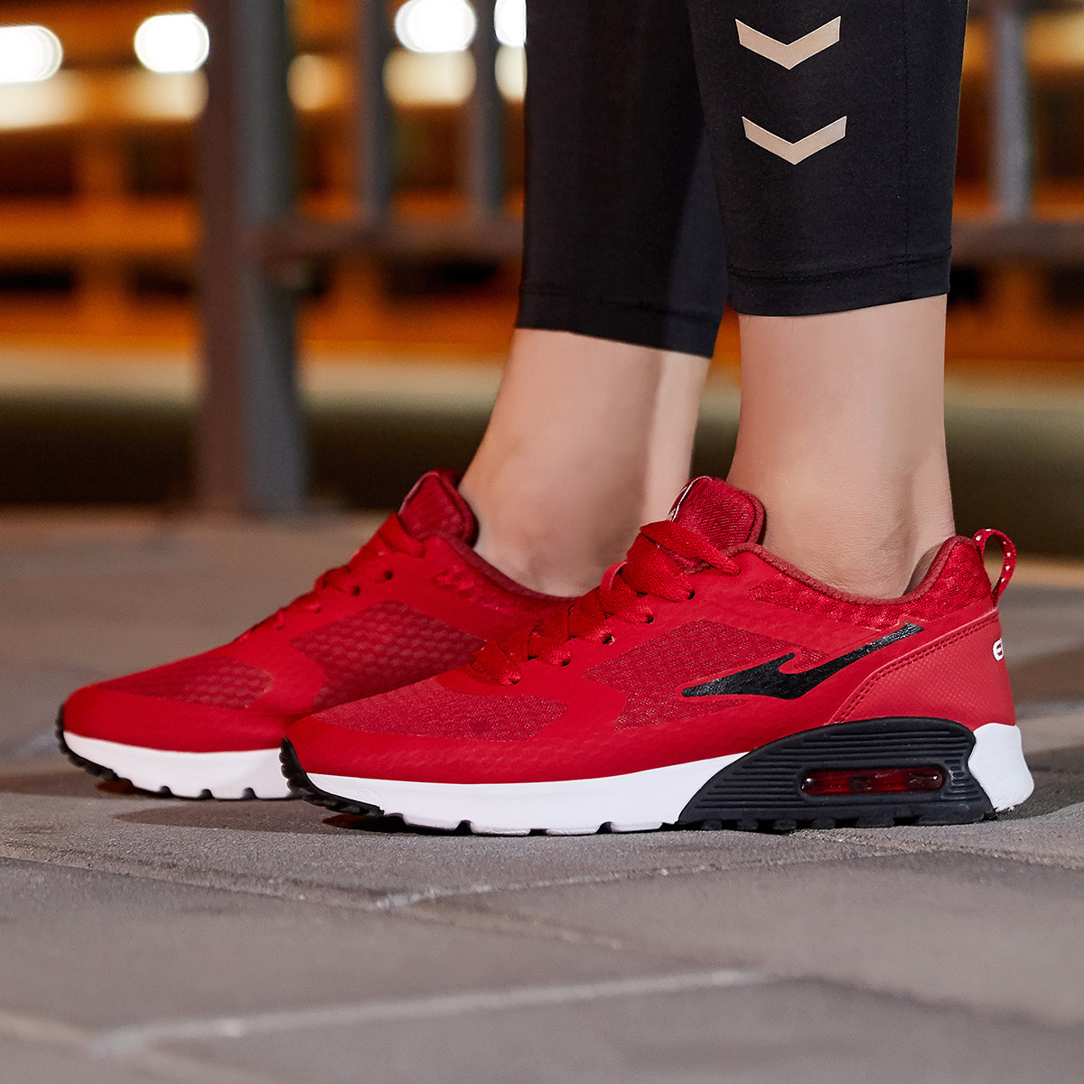 一折鸿星尔克男鞋红色的运动鞋新款