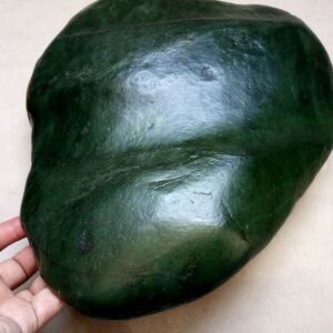 绿碧玉原石摆件图片