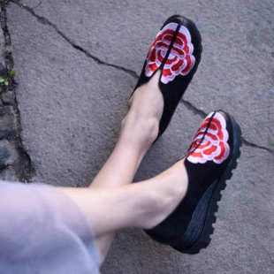 Artmu阿木原创新中式坡跟单鞋牛皮刺绣花朵中跟女鞋四季潮鞋