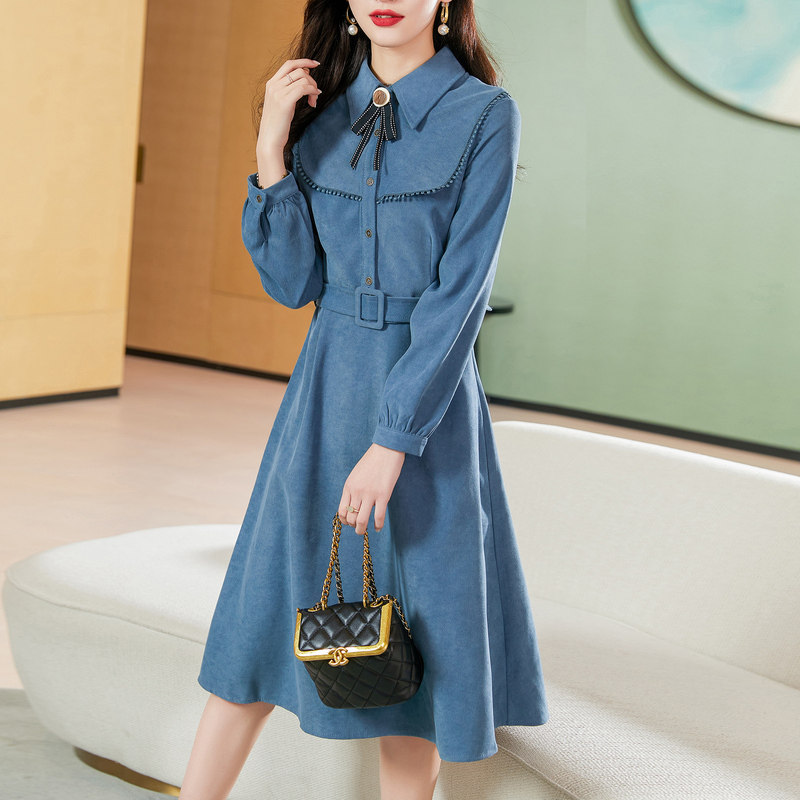 春秋女人长袖连衣裙