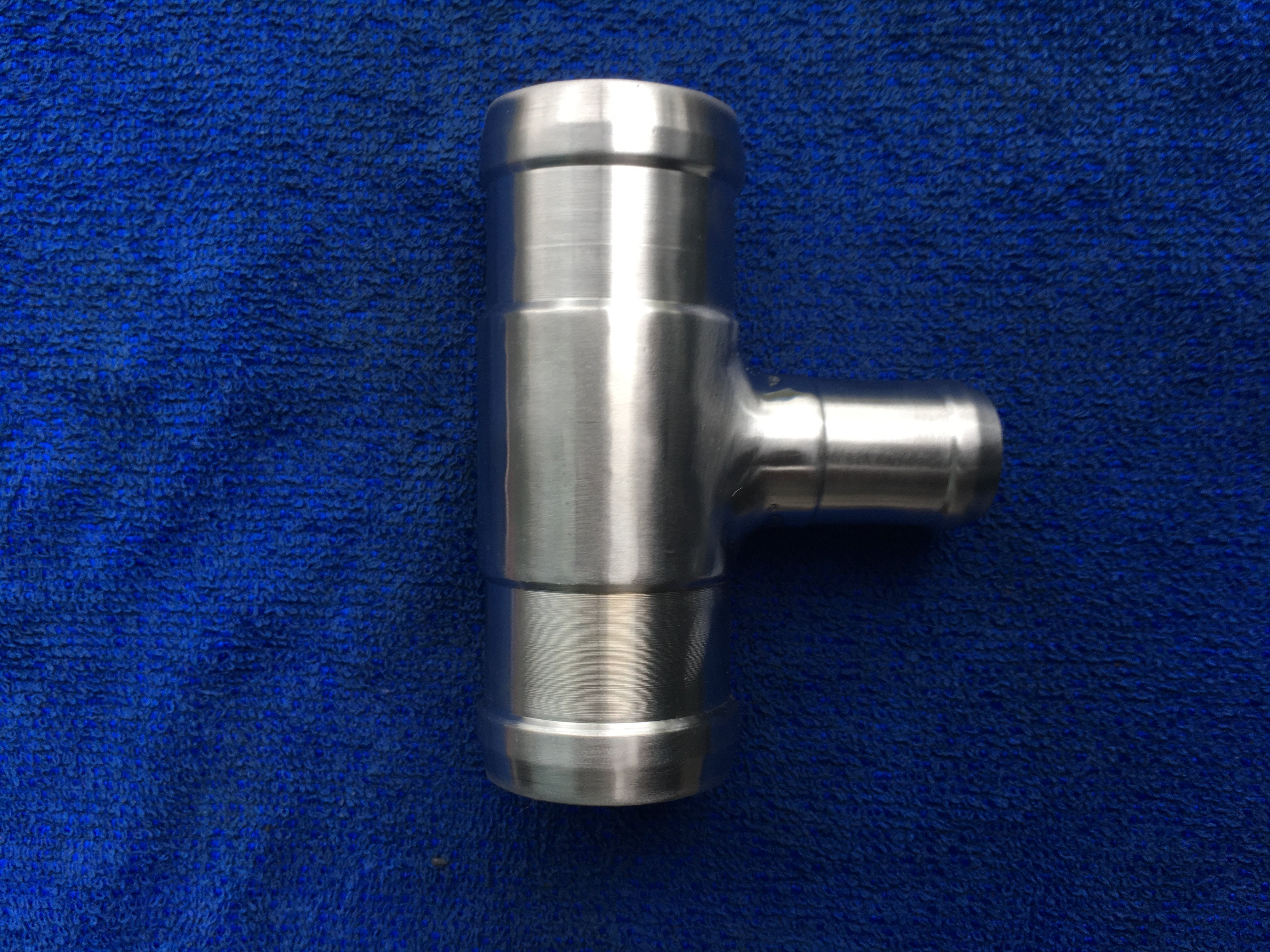 酷威克莱斯勒道奇铂锐锋哲水箱接头