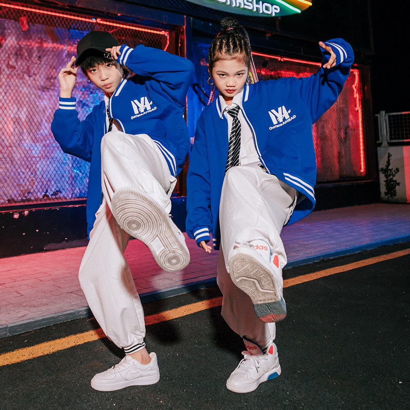 儿童街舞套装元旦演出服男孩炸街嘻哈长袖团体服女童爵士舞演出服