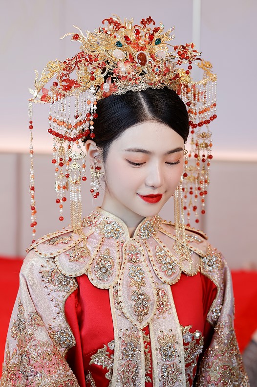 卡帝美学新娘结婚头饰中式婚礼汉服凤冠手工红色串珠复古定制发饰