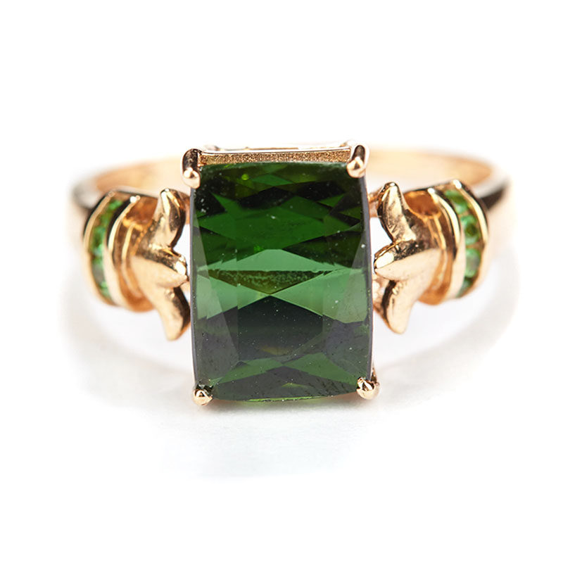 主石3.3克拉 稀有全净体绿碧玺戒指 18k金镶沙弗莱