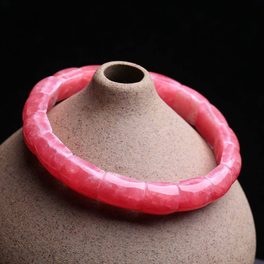 奢华极品天然红纹石手排37.78克 带美丽花纹 造型大气