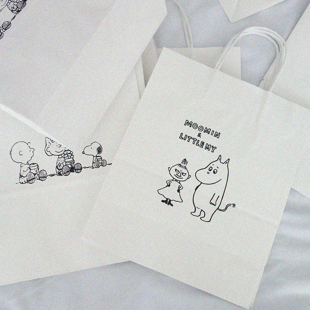 self-control Snoopy Moomin Cartoon ins Simplicity Shot put prop decorate Storage bag reticule paper bag Gift bagsin the Office Equipment/Consumables/Related Services , Packaging Equipment/Signs and supplies , Gift Bags/Plastic bags category - from Buy2taobao.com to provide professional Taobao agent buy service