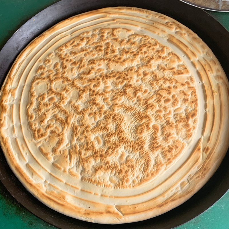 山东大锅饼锅盔即食熟食白面老面手工自制麦香烧饼火烧牛羊肉泡馍