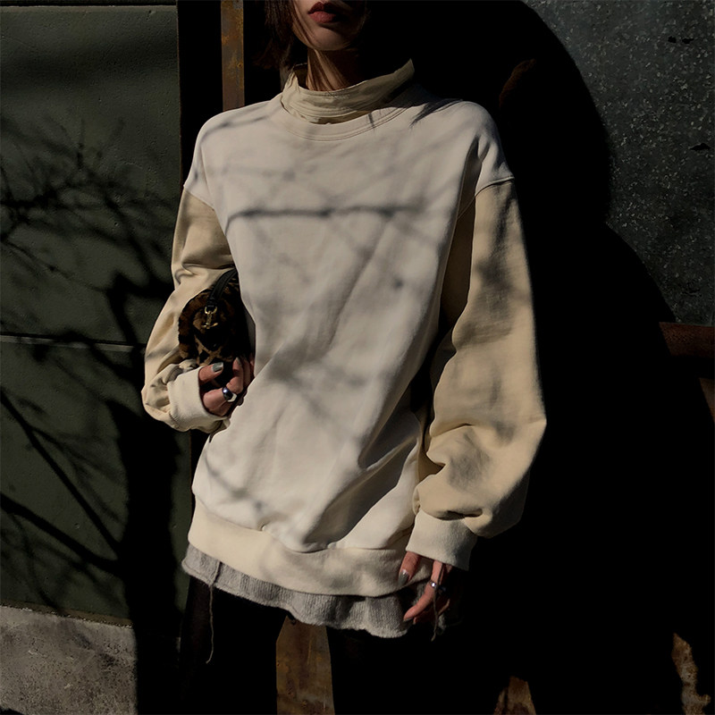 lamps 阿水 脱脂牛奶 不争风月也让人一眼钟情的侧开口圆领卫衣