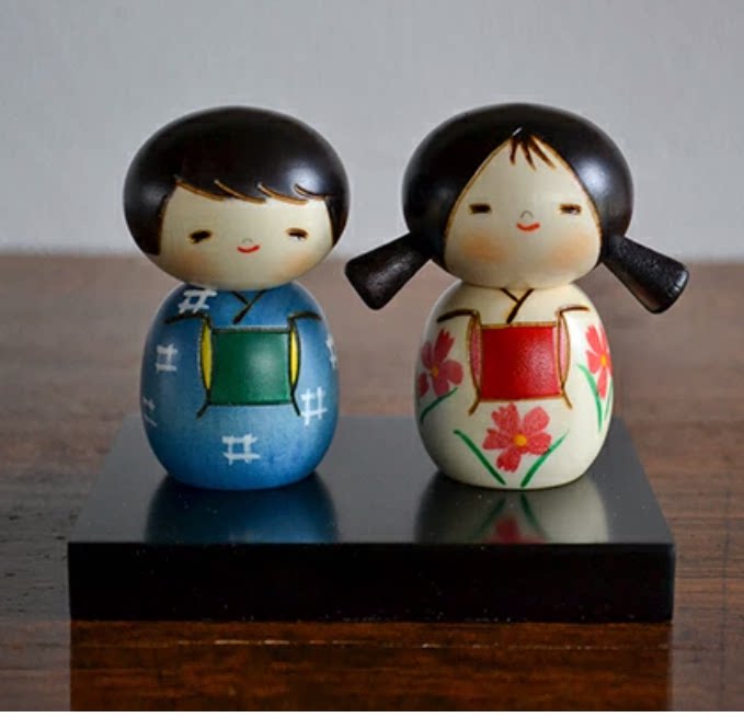 现货日本进口卯三郎夫妻新婚青梅竹马和服娃娃日式手工实木雕摆件