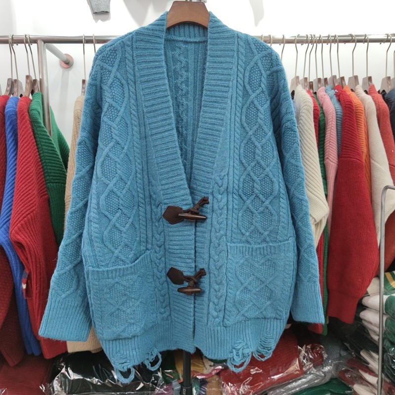 长袖v领牛角扣简约麻花针织开衫羊毛衣外套厚纯色慵懒风春季女装