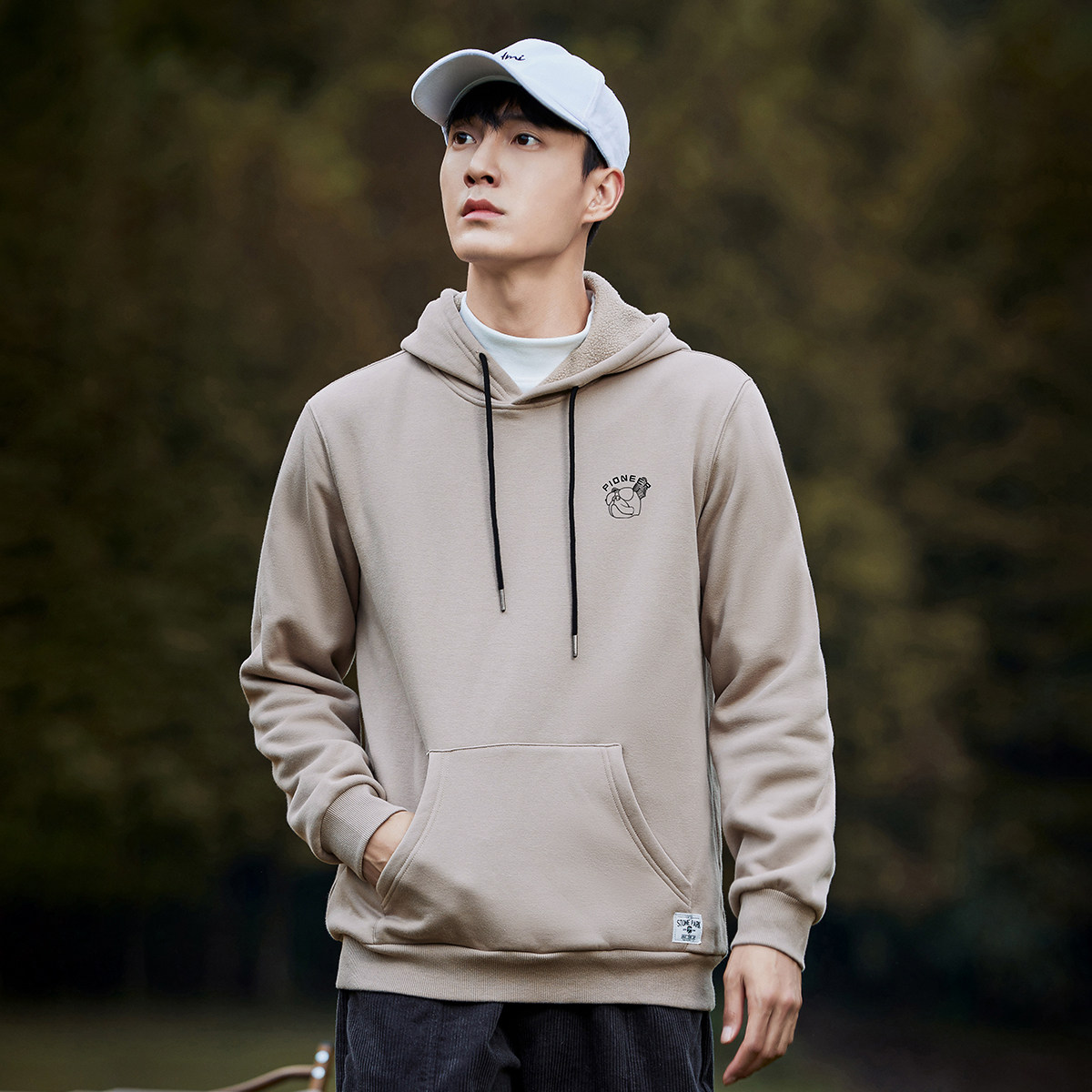 拓路者加绒保暖男装秋冬新款卡通印花男式连帽卫衣加厚休闲上衣