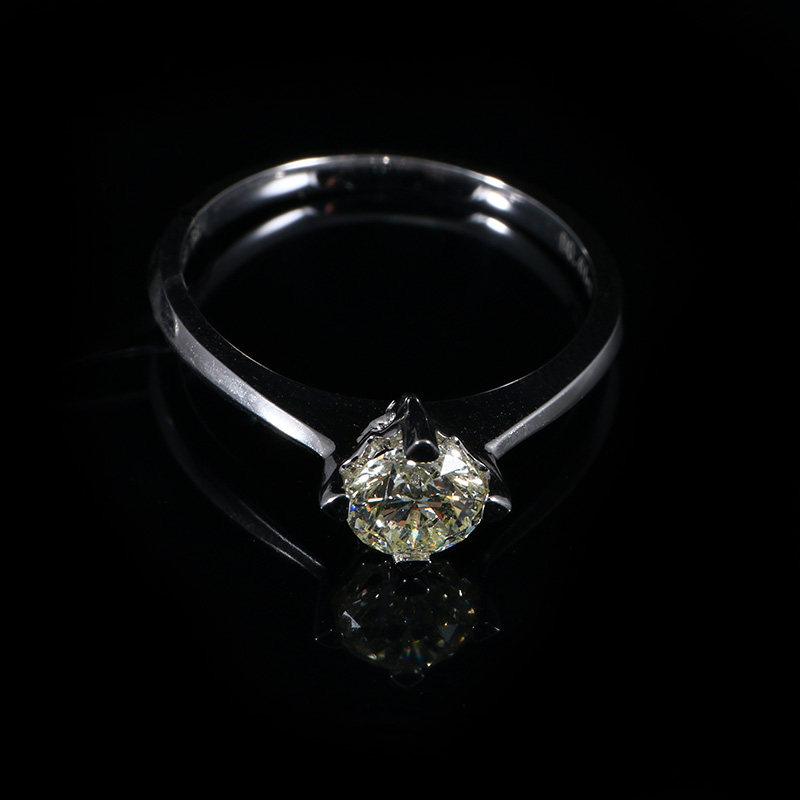 宝瑞通绝当 0.61ct 颜色k-l 净度si 12号 钻石戒指