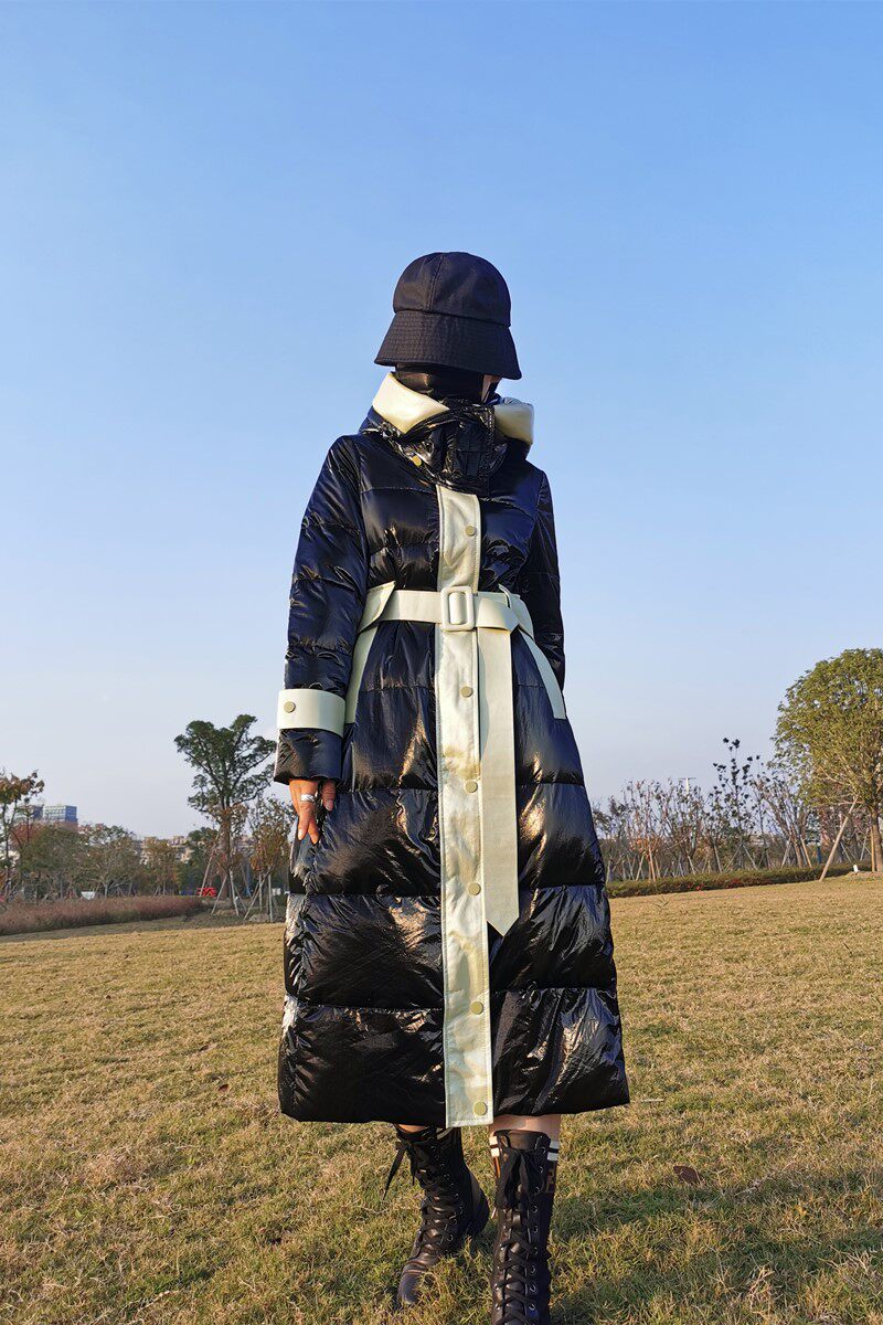 系腰带羽绒服女