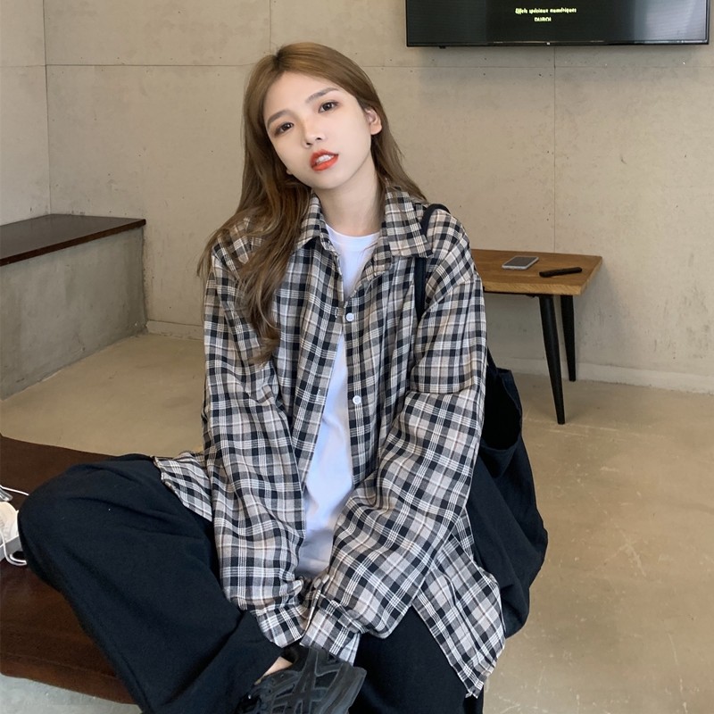 2022春秋新款格子长袖衬衫时尚chic法式复古宽松中长款百搭上衣女