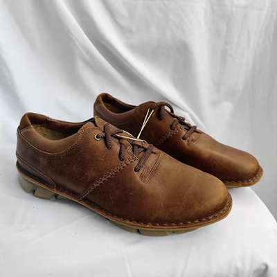 国内现货代购cat男士休闲皮鞋 42p723621