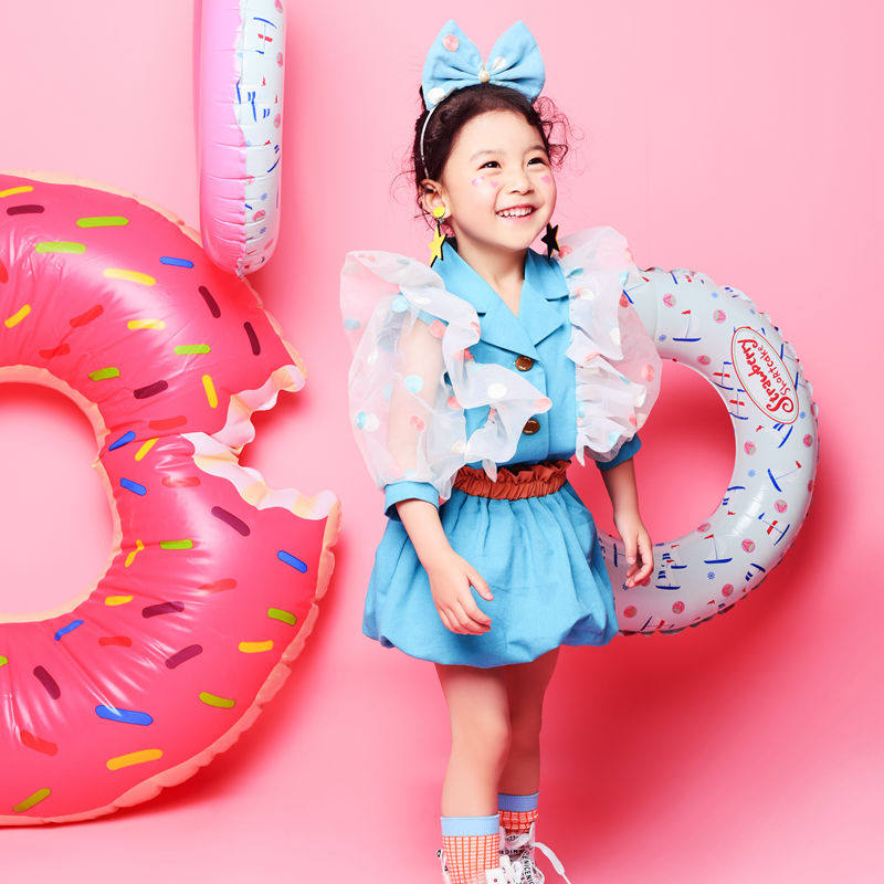 儿童摄影服装2021展会新款影楼女孩小清新写真套装4岁小童拍照