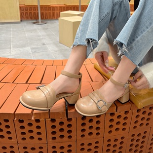 韩国小众凉鞋女2024夏季新款圆头粗跟中空一字带不累脚罗马高跟鞋