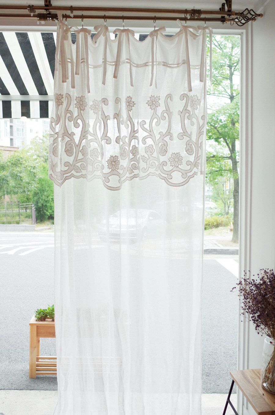 lunxi 润希韩式时尚落地亚麻绣花吊带半遮光落地窗成品垂感窗帘