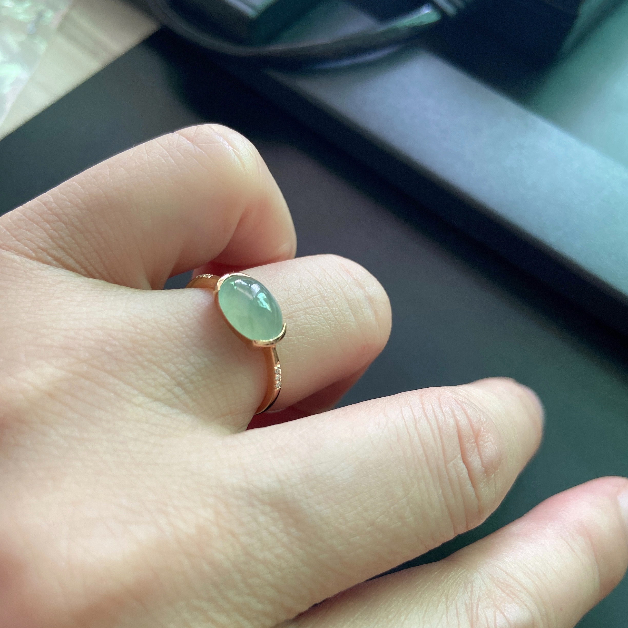 随遇而安天然冰种翡翠a货18k金横镶的简约风戒指结缘