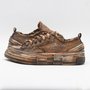 帆布鞋破边图片