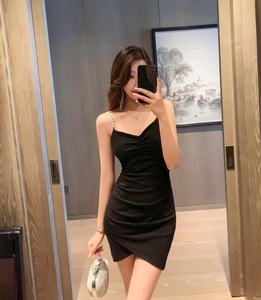 Real shot suspender design， wearing summer spice girl sweet cool pleated hip dress