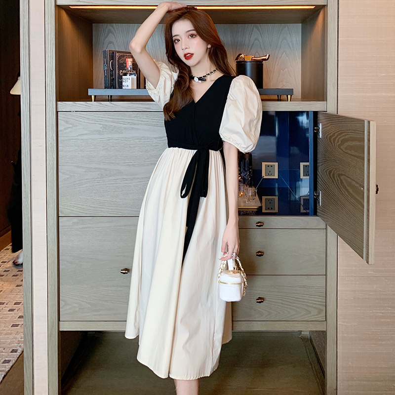 实拍7187#法式v领拼色泡泡袖连衣裙女2021夏新款修身气质a字长裙