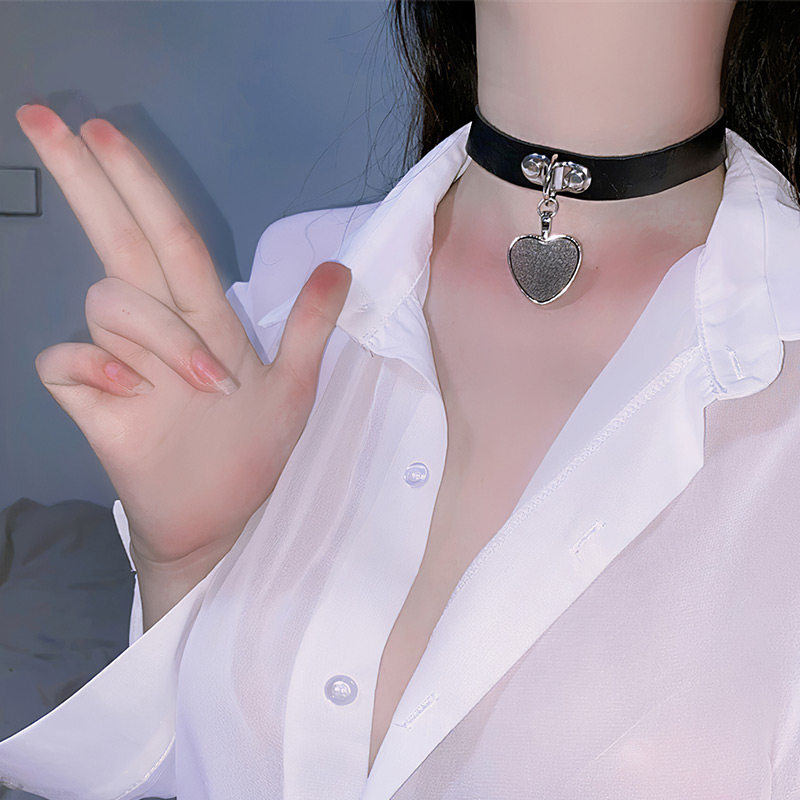 暗黑哥特少女m黑色桃心吊坠项圈高级项链颈带choker颈环小众饰品