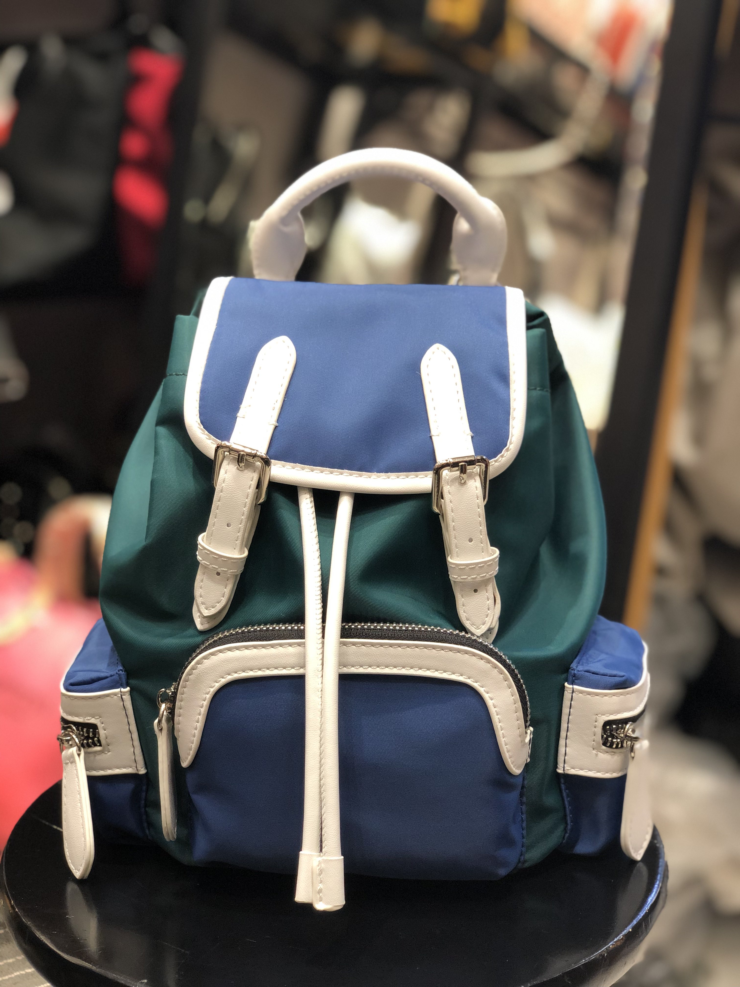 牛津布_2019新款书包防水牛津纺背包拼色旅行包帆布双肩包链条背带大