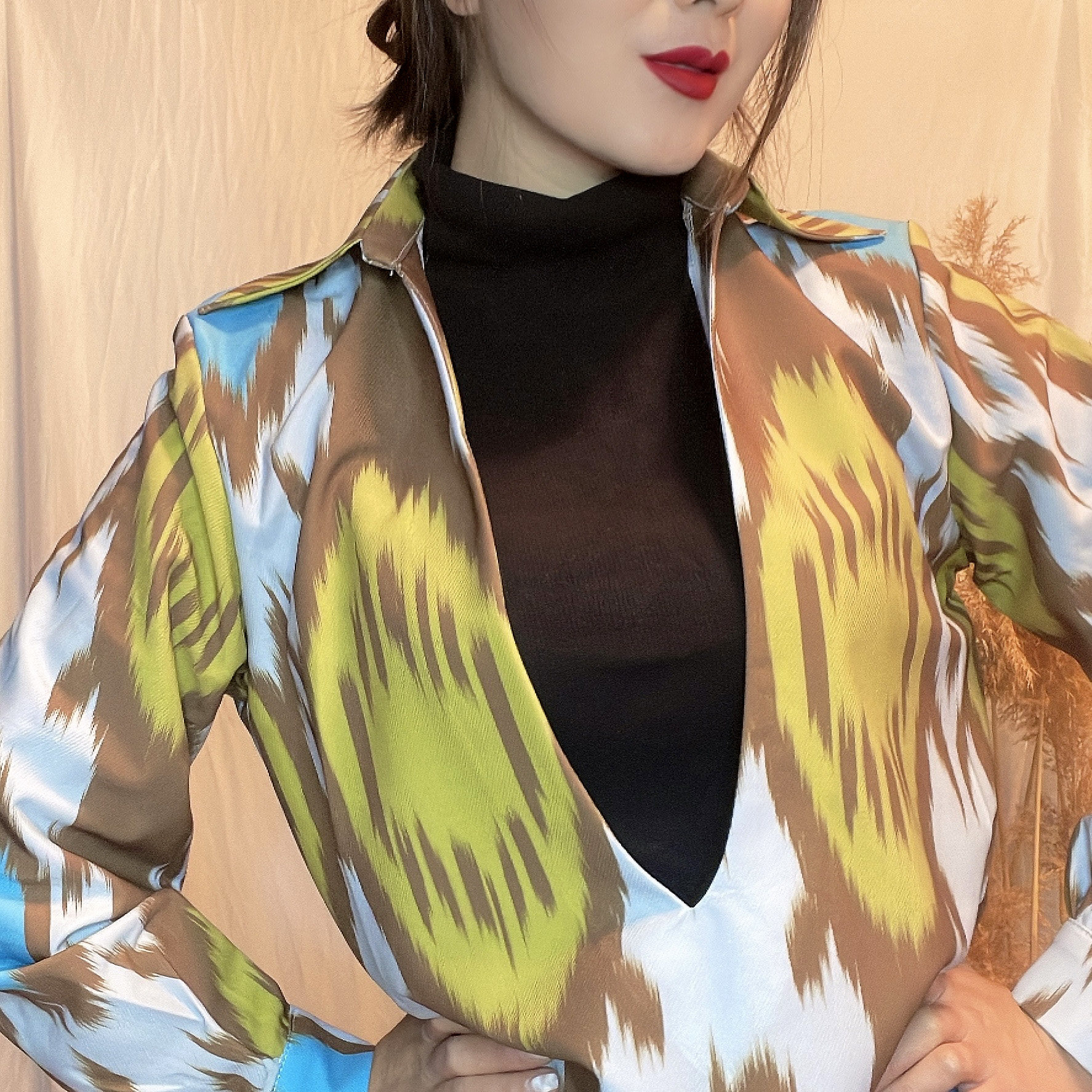 新疆发货店铺新疆艾特莱斯时尚秋季宽松v领长袖上衣atlas服装百搭