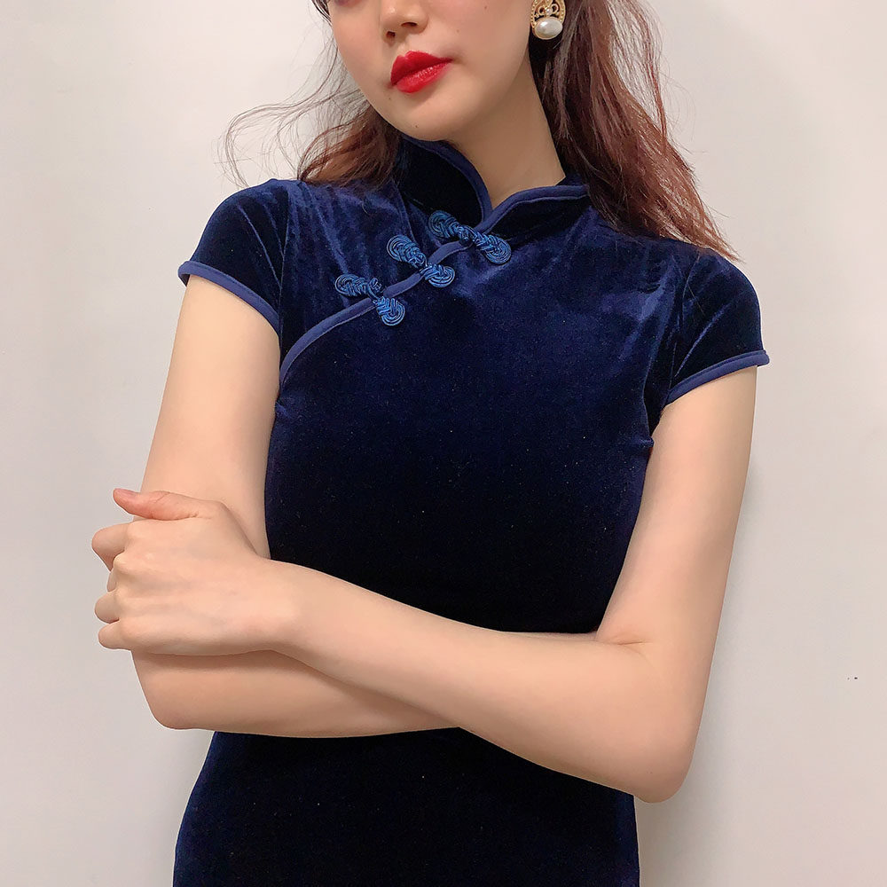 中国风日常短款丝绒盘扣年轻款少女紧身开叉改良版旗袍连衣裙短裙