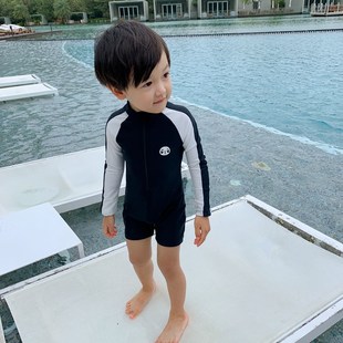 泳衣男童连体速干游泳潜水衣儿童防晒短袖泳装宝宝可爱熊猫游泳衣