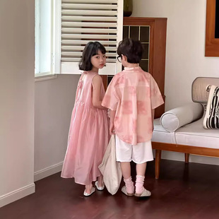 韩系童装2024夏款儿童洋气姐弟装男童短袖扎染衬衫女宝粉色连衣裙