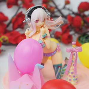 索尼子比基尼图片