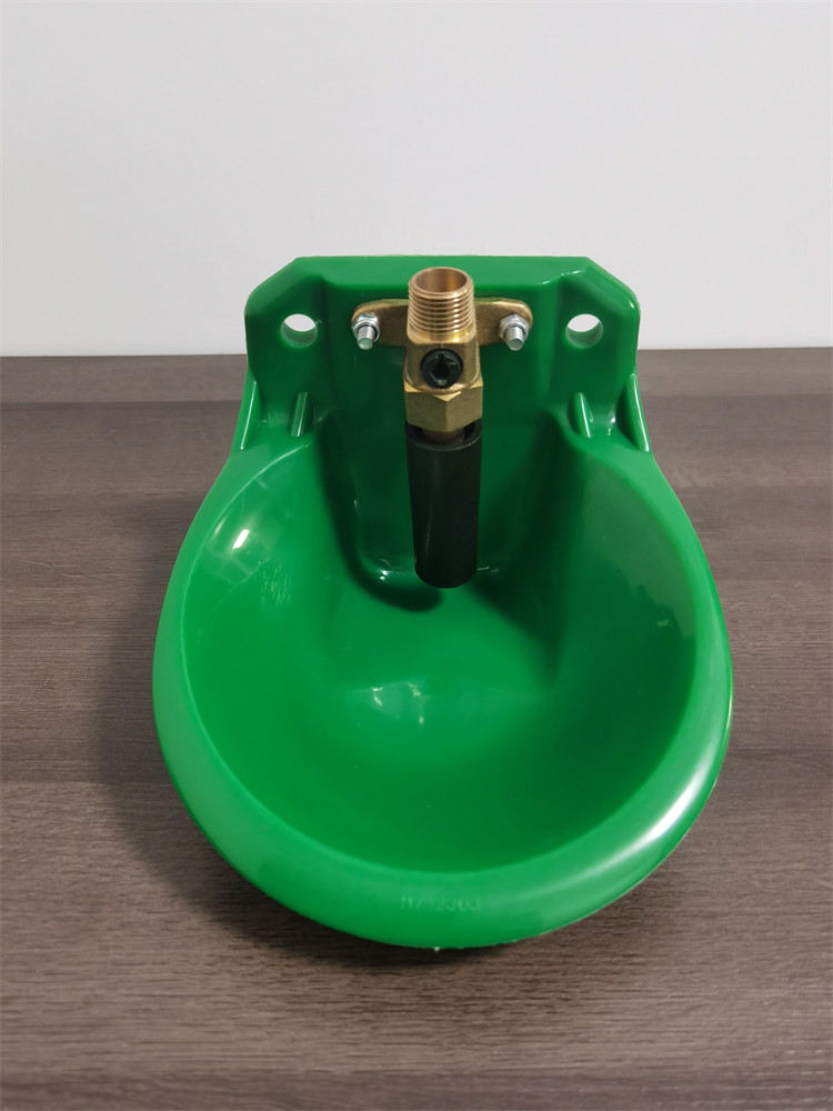 兽用器械养殖设备港邦羊水碗铜阀门羊用饮水器育肥羊自动喝水碗
