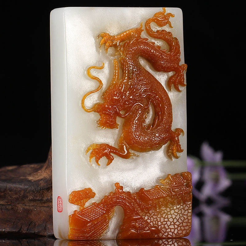 中国玉石雕艺大师焦展作品【府上有龙】和田玉羊脂白玉挂件龙88克