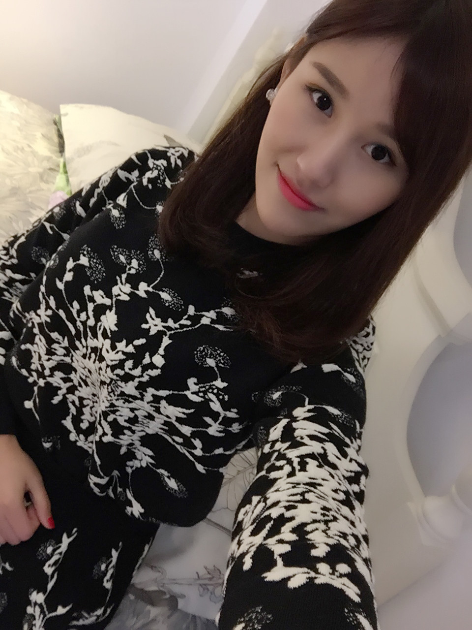 【小洁真人买家秀妈妈装成熟女装买家秀拍摄中老年鞋子围巾配饰