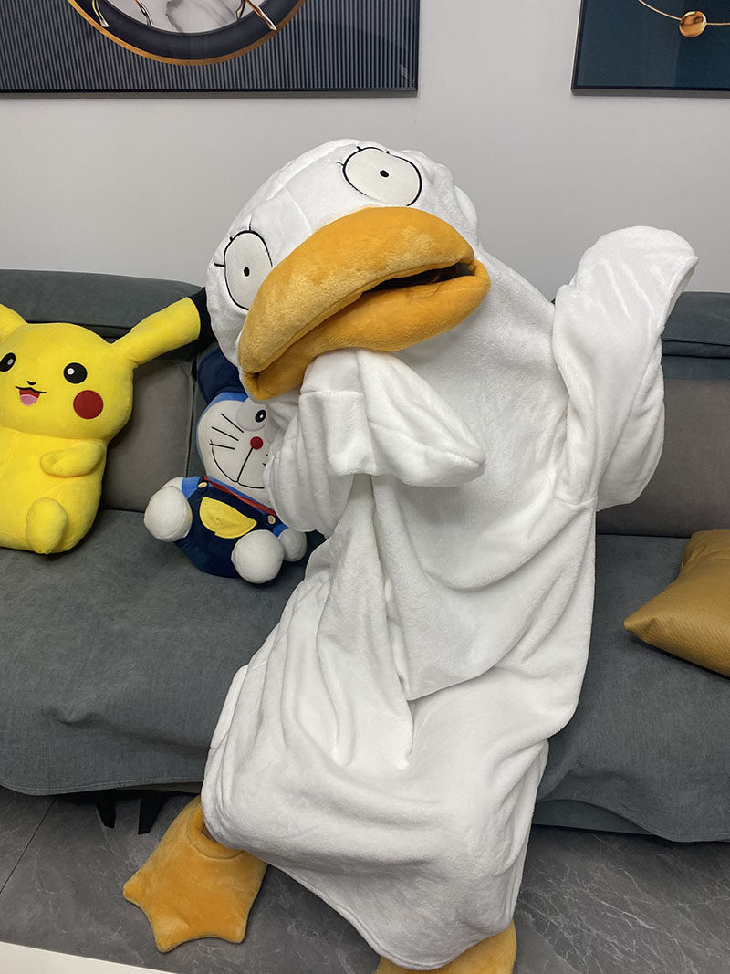 伊丽莎白鸭子睡衣2021秋冬情侣款法兰绒搞怪宽松连帽套头睡袍睡袋