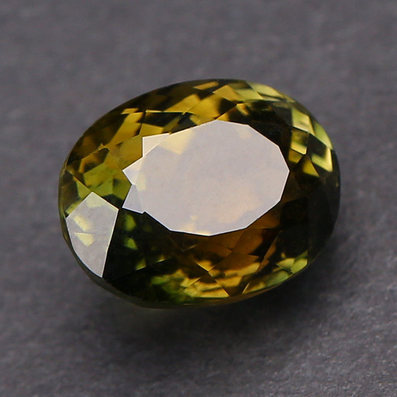 3.41克拉 天然刻面黄绿色碧玺戒面 优质切工 火彩好 可代镶嵌