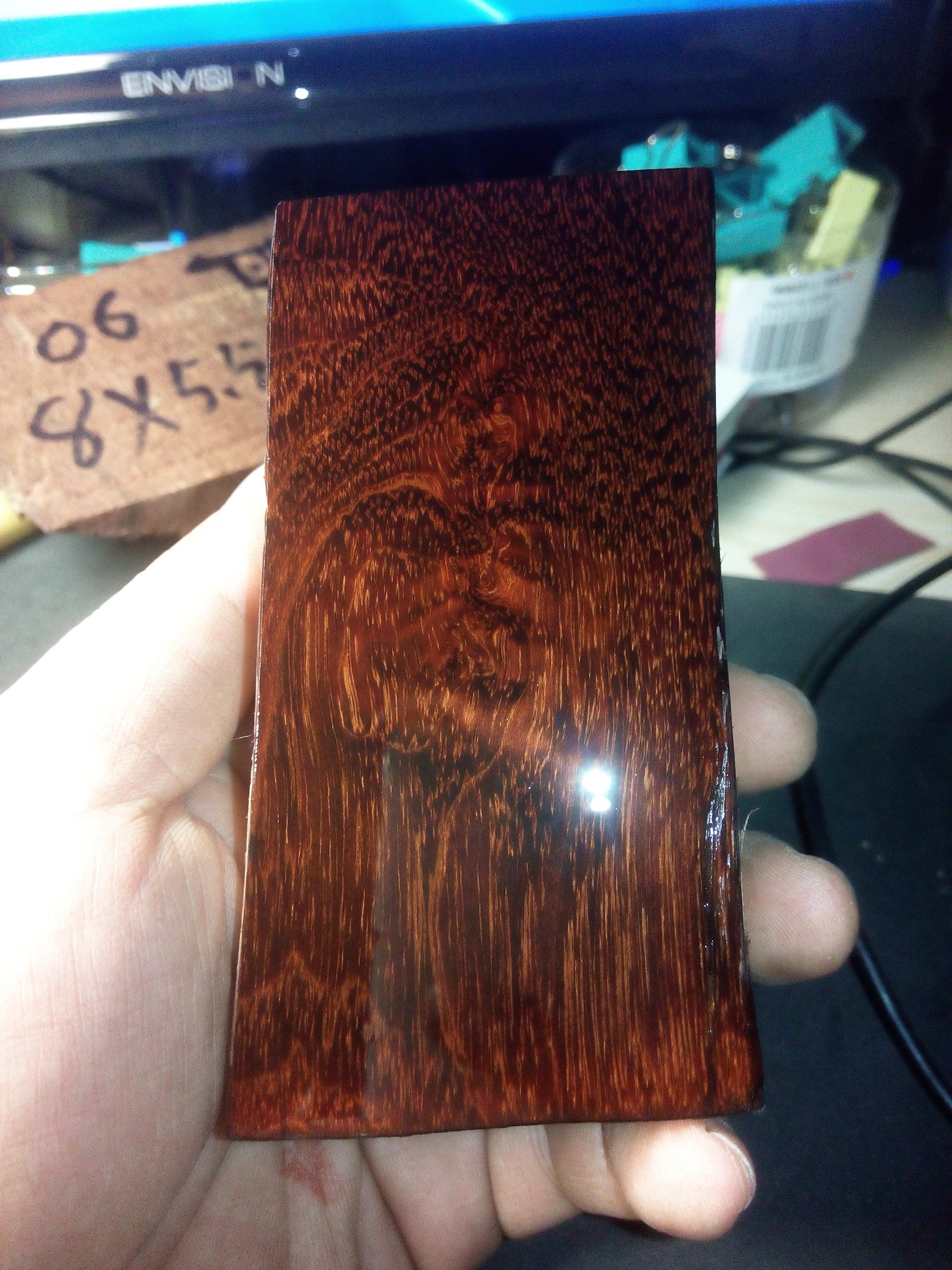 木杈大王越柬紫檀小料 刀把,  弹弓,贴片雕刻 平安无事牌料